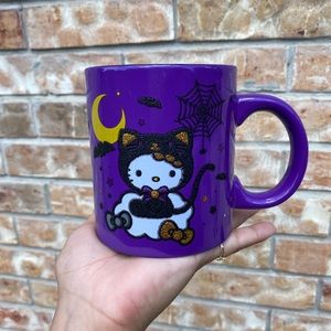 Hello Kitty Halloween Mug ✨